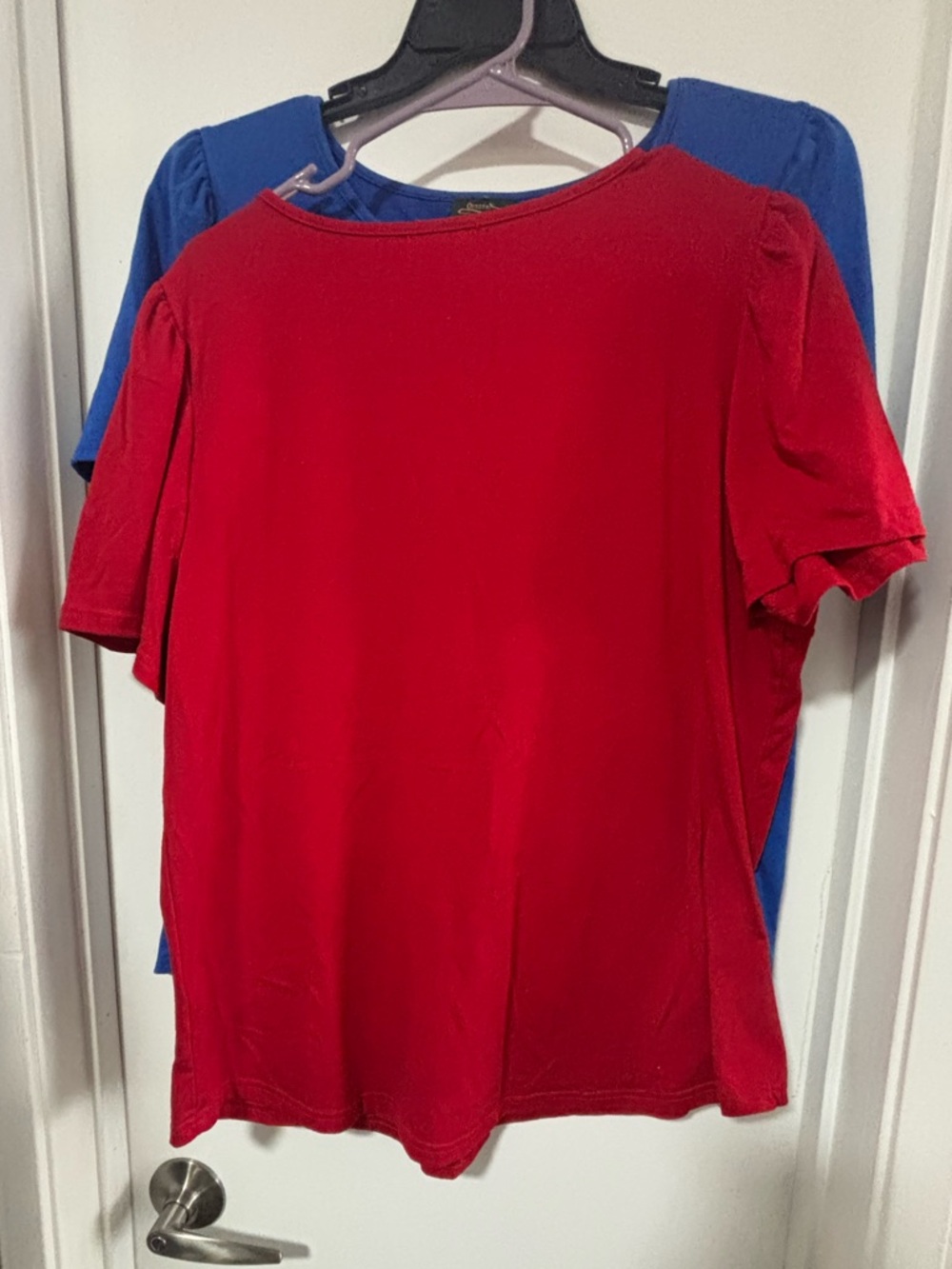 (2 shirts) Women’s Blue and Red Short Sleeve Pleated Front Top - Picture 4 of 7